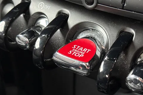 PE72YMM Mini Hatch 1.5 Cooper Classic Steptronic Euro 6 (s/s) 3dr Thumbnail #48