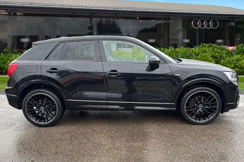 DC22HMJ Audi Q2 Black Edition 35 TFSI  150 PS 6-speed Thumbnail #4