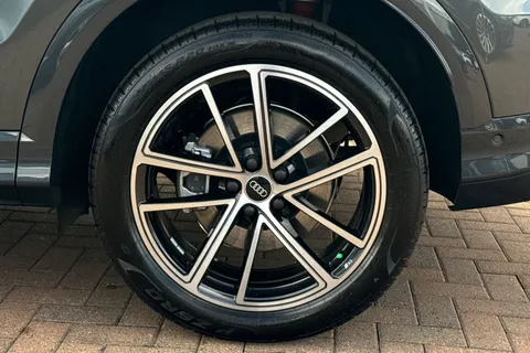  Audi Q5 2.0 TDI S line S Tronic quattro Euro 6 (s/s) 5dr Thumbnail #13