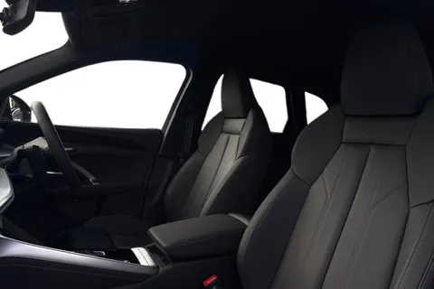  Audi Q5 2.0 TDI S line S Tronic quattro Euro 6 (s/s) 5dr Thumbnail #16