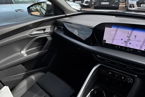  Audi Q5 2.0 TDI S line S Tronic quattro Euro 6 (s/s) 5dr Thumbnail #20