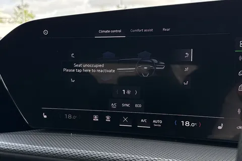  Audi Q5 2.0 TDI S line S Tronic quattro Euro 6 (s/s) 5dr Thumbnail #22