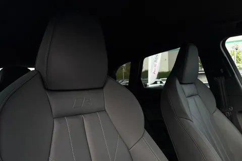  Audi Q5 2.0 TDI S line S Tronic quattro Euro 6 (s/s) 5dr Thumbnail #24