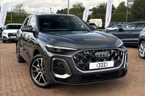  Audi Q5 2.0 TDI S line S Tronic quattro Euro 6 (s/s) 5dr Thumbnail #25