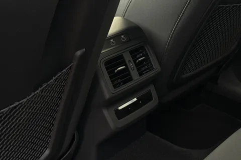  Audi Q5 2.0 TDI S line S Tronic quattro Euro 6 (s/s) 5dr Thumbnail #29