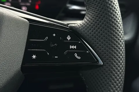  Audi Q5 2.0 TDI S line S Tronic quattro Euro 6 (s/s) 5dr Thumbnail #36