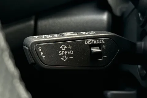  Audi Q5 2.0 TDI S line S Tronic quattro Euro 6 (s/s) 5dr Thumbnail #37