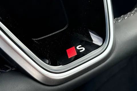  Audi Q5 2.0 TDI S line S Tronic quattro Euro 6 (s/s) 5dr Thumbnail #45