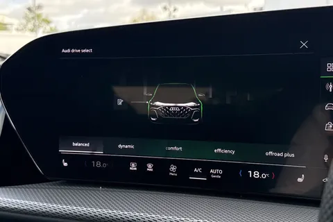  Audi Q5 2.0 TDI S line S Tronic quattro Euro 6 (s/s) 5dr Thumbnail #46