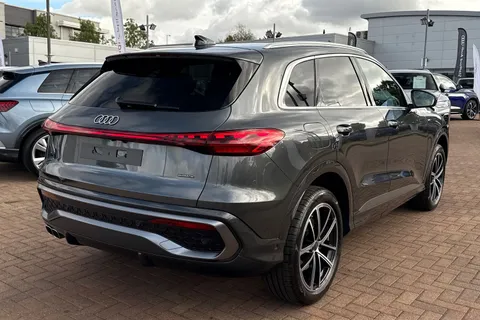  Audi Q5 2.0 TDI S line S Tronic quattro Euro 6 (s/s) 5dr Thumbnail #58