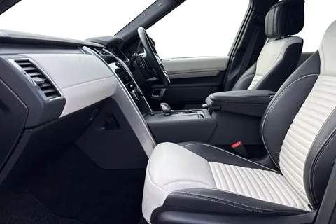 KM24UWH Land Rover Discovery 3.0 D300 Dynamic HSE 5dr Thumbnail #4