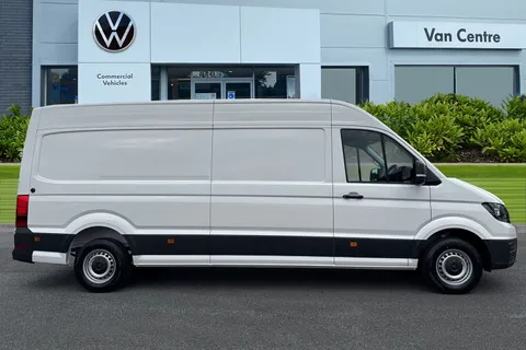 DE75OUB Volkswagen Crafter CR35 Panel van Commerce Plus LWB 140 PS 2.0 TDI 8sp Auto - Delivery Mileage Thumbnail #4