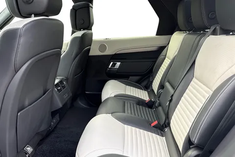 KM24UWH Land Rover Discovery 3.0 D300 Dynamic HSE 5dr Thumbnail #5