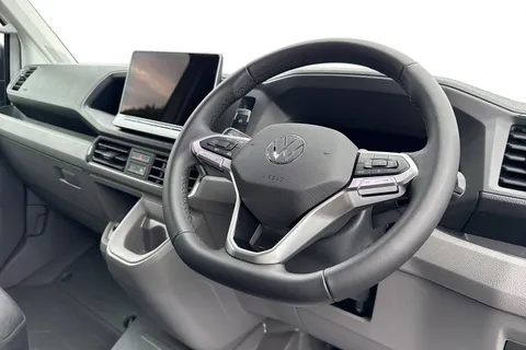 DE75OUB Volkswagen Crafter CR35 Panel van Commerce Plus LWB 140 PS 2.0 TDI 8sp Auto - Delivery Mileage Thumbnail #14