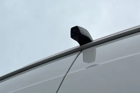 DE75OUB Volkswagen Crafter CR35 Panel van Commerce Plus LWB 140 PS 2.0 TDI 8sp Auto - Delivery Mileage Thumbnail #31