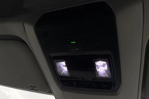 DE75OUB Volkswagen Crafter CR35 Panel van Commerce Plus LWB 140 PS 2.0 TDI 8sp Auto - Delivery Mileage Thumbnail #48