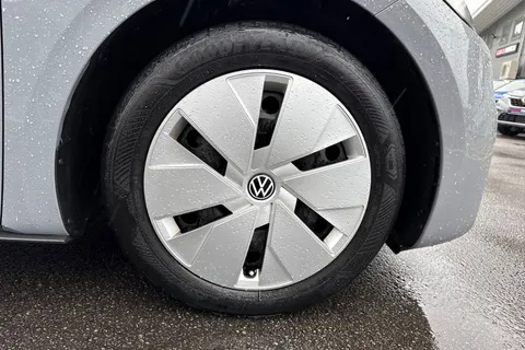 YD71MWF Volkswagen ID.3 Pure Performance 45kWh Life Auto 5dr Thumbnail #8