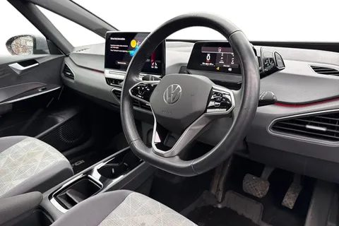 YD71MWF Volkswagen ID.3 Pure Performance 45kWh Life Auto 5dr Thumbnail #9