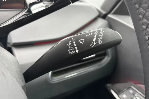 YD71MWF Volkswagen ID.3 Pure Performance 45kWh Life Auto 5dr Thumbnail #29