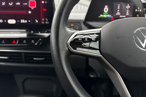 YD71MWF Volkswagen ID.3 Pure Performance 45kWh Life Auto 5dr Thumbnail #31