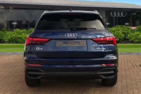 Audi Q3 1.5 TFSI CoD 35 S line S Tronic Euro 6 (s/s) 5dr Thumbnail #5
