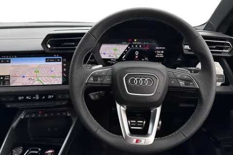  Audi S3 2.0 TFSI Black Edition Sportback S Tronic quattro Euro 6 (s/s) 5dr Thumbnail #18