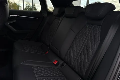  Audi S3 2.0 TFSI Black Edition Sportback S Tronic quattro Euro 6 (s/s) 5dr Thumbnail #19