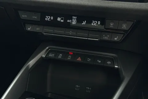  Audi S3 2.0 TFSI Black Edition Sportback S Tronic quattro Euro 6 (s/s) 5dr Thumbnail #22