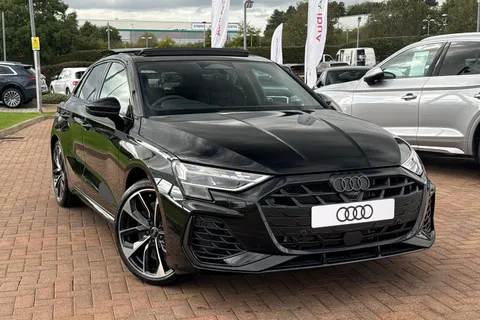  Audi S3 2.0 TFSI Black Edition Sportback S Tronic quattro Euro 6 (s/s) 5dr Thumbnail #25