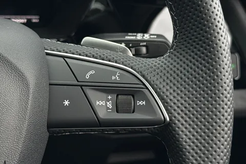  Audi S3 2.0 TFSI Black Edition Sportback S Tronic quattro Euro 6 (s/s) 5dr Thumbnail #38