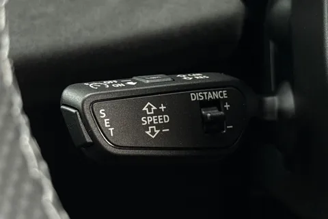  Audi S3 2.0 TFSI Black Edition Sportback S Tronic quattro Euro 6 (s/s) 5dr Thumbnail #39