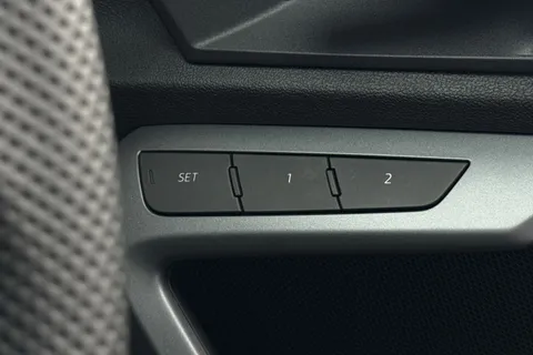  Audi S3 2.0 TFSI Black Edition Sportback S Tronic quattro Euro 6 (s/s) 5dr Thumbnail #40