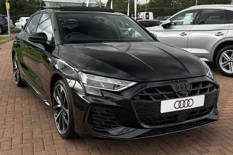  Audi S3 2.0 TFSI Black Edition Sportback S Tronic quattro Euro 6 (s/s) 5dr Thumbnail #60