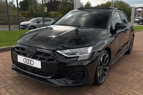  Audi S3 2.0 TFSI Black Edition Sportback S Tronic quattro Euro 6 (s/s) 5dr Thumbnail #61