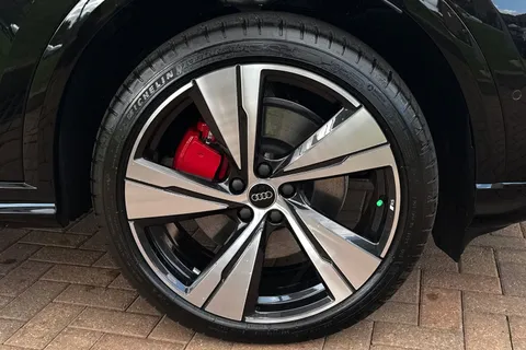  Audi Q5 2.0 TDI Edition 1 Sportback S Tronic quattro Euro 6 (s/s) 5dr Thumbnail #11