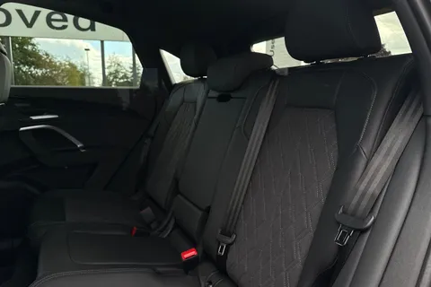 Audi Q5 2.0 TDI Edition 1 Sportback S Tronic quattro Euro 6 (s/s) 5dr Thumbnail #19