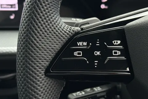  Audi Q5 2.0 TDI Edition 1 Sportback S Tronic quattro Euro 6 (s/s) 5dr Thumbnail #37