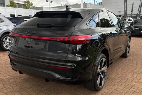  Audi Q5 2.0 TDI Edition 1 Sportback S Tronic quattro Euro 6 (s/s) 5dr Thumbnail #59