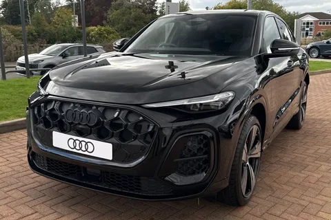  Audi Q5 2.0 TDI Edition 1 Sportback S Tronic quattro Euro 6 (s/s) 5dr Thumbnail #61