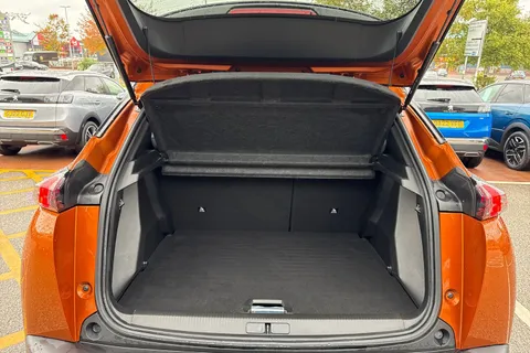 FG72MDU PEUGEOT e-2008 50kWh GT Auto 5dr (7kW Charger) Thumbnail #7