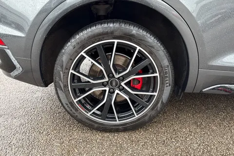 DG73BXJ Audi Q5 Edition 1 40 TDI quattro 204 PS S tronic Thumbnail #11