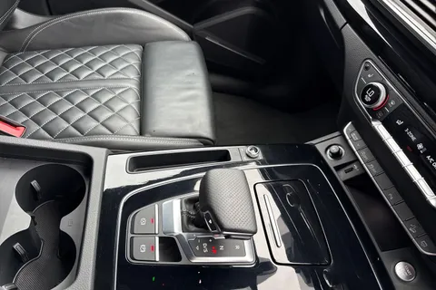 DG73BXJ Audi Q5 Edition 1 40 TDI quattro 204 PS S tronic Thumbnail #24