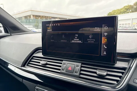 DG73BXJ Audi Q5 Edition 1 40 TDI quattro 204 PS S tronic Thumbnail #40