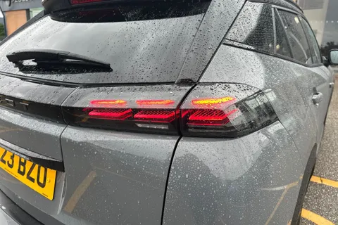 KF23BZO PEUGEOT 2008 1.2 PureTech GT EAT Euro 6 (s/s) 5dr Thumbnail #8