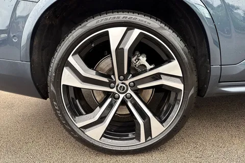 FH23AXR Volvo Xc90 2.0h T8 Recharge 18.8kWh Ultimate Dark Auto 4WD Euro 6 (s/s) 5dr Thumbnail #10