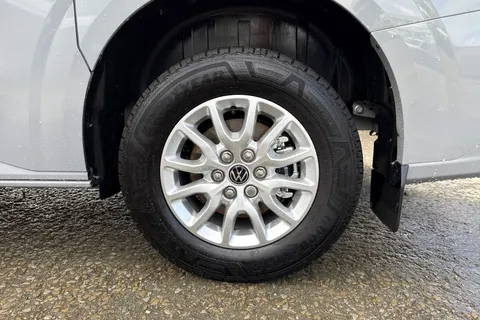 PT75JJJ Volkswagen Transporter T32 Panel Van Commerce Pro SWB 136 PS 65 kWh Electric 1sp Automatic Thumbnail #12