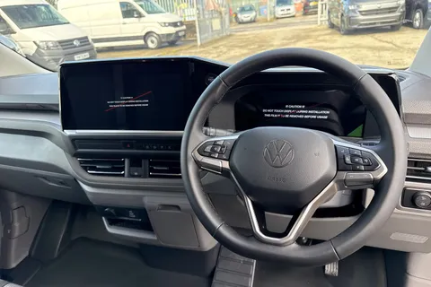 PT75JJJ Volkswagen Transporter T32 Panel Van Commerce Pro SWB 136 PS 65 kWh Electric 1sp Automatic Thumbnail #18