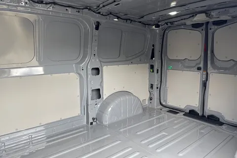 PT75JJJ Volkswagen Transporter T32 Panel Van Commerce Pro SWB 136 PS 65 kWh Electric 1sp Automatic Thumbnail #19