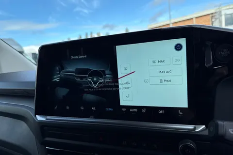 PT75JJJ Volkswagen Transporter T32 Panel Van Commerce Pro SWB 136 PS 65 kWh Electric 1sp Automatic Thumbnail #22