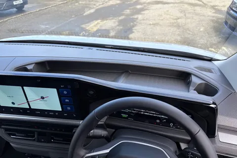 PT75JJJ Volkswagen Transporter T32 Panel Van Commerce Pro SWB 136 PS 65 kWh Electric 1sp Automatic Thumbnail #38